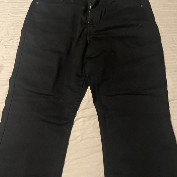 Levi’s women black jeans - Picture 2 of 5